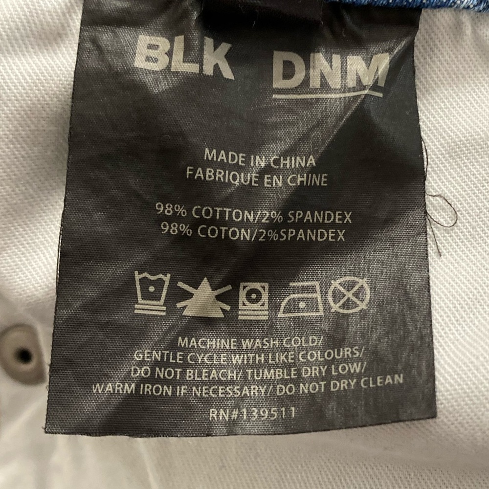 BLK DNM Jeans 27 x 32 - Picture 6 of 8